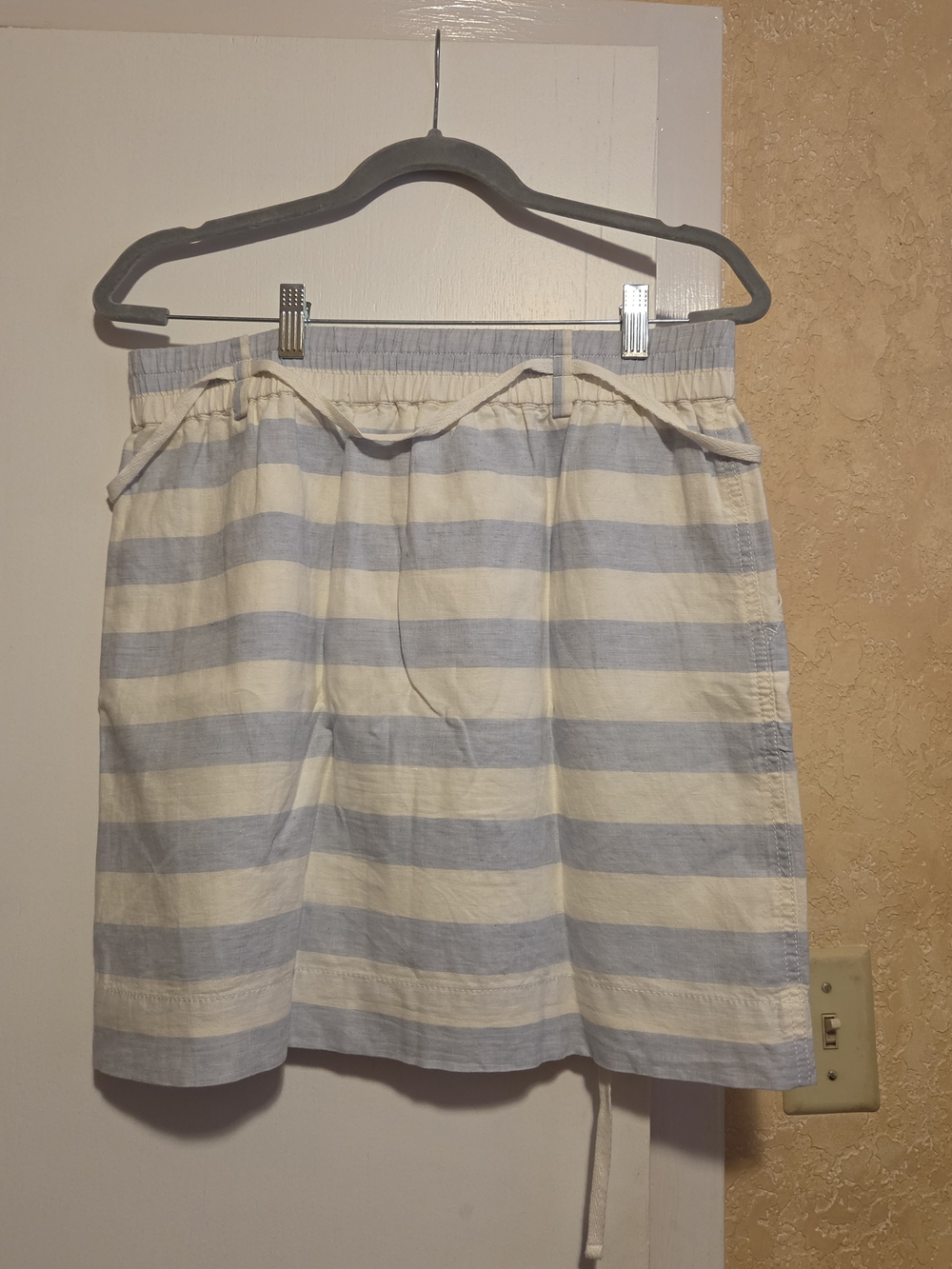 Women's Med Loft Striped Light Blue & White Skirt - Picture 2 of 4